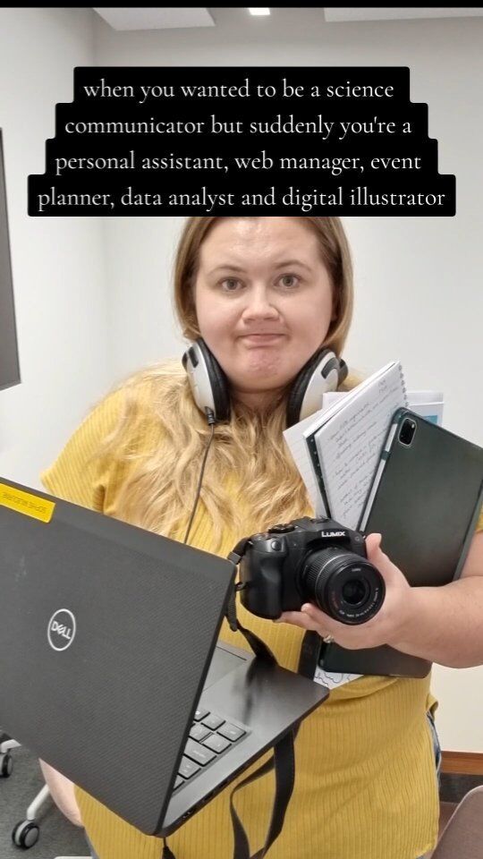 Science Communication Assistant Remote Soph talks science - Science communicator